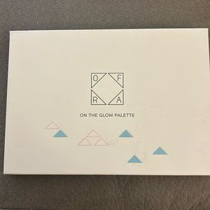 Ofra on the glow palette